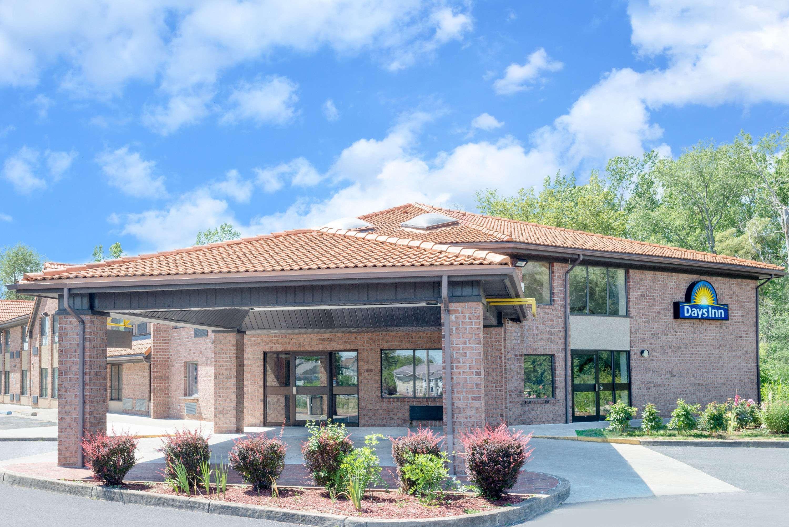 Days Inn By Wyndham Geneva/Finger Lakes Экстерьер фото